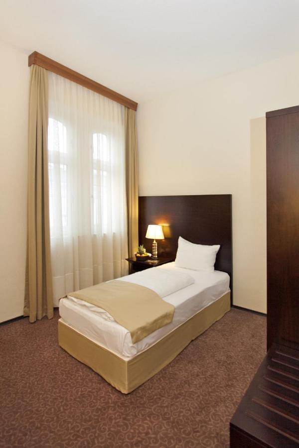 Grand Palace Hotel Ганновер Экстерьер фото